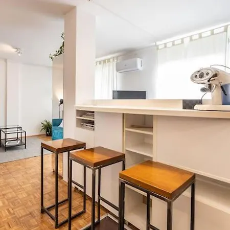 Lovely With A Big Terrace Апартаменты Белград