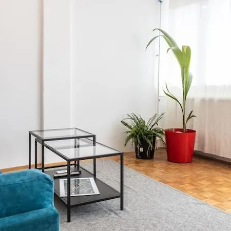 Lovely With A Big Terrace Апартаменты Белград