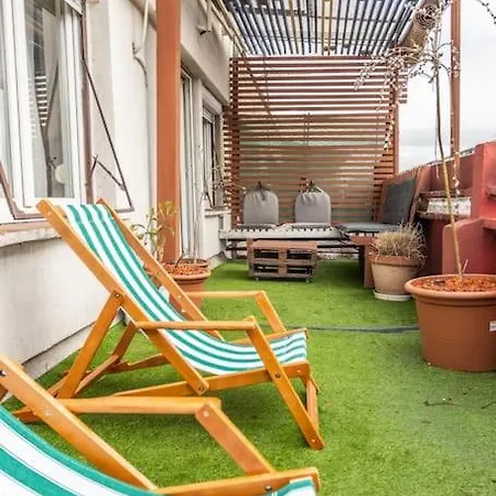 Апартаменты Lovely With A Big Terrace Белград