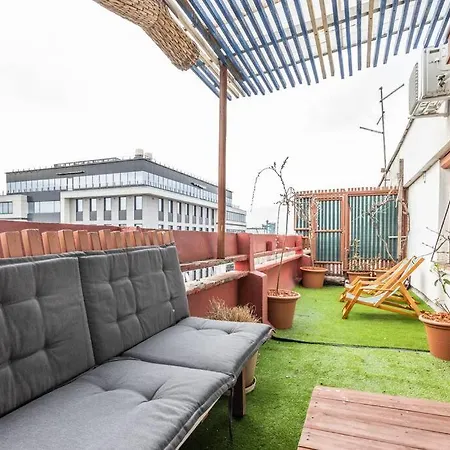 Апартаменты Lovely With A Big Terrace Белград