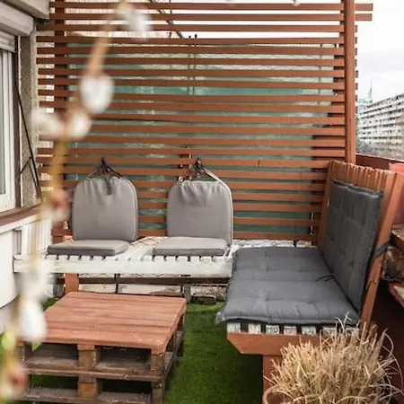 Lovely With A Big Terrace * Belgrad